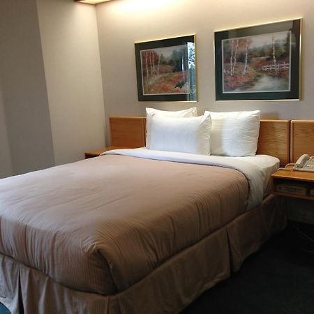 Canadas Best Value Inn Langley/Vancouver Habitación foto